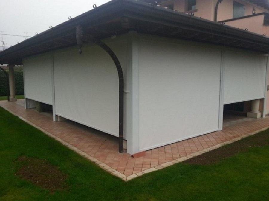 chiusure laterali in pvc per porticati a Brescia