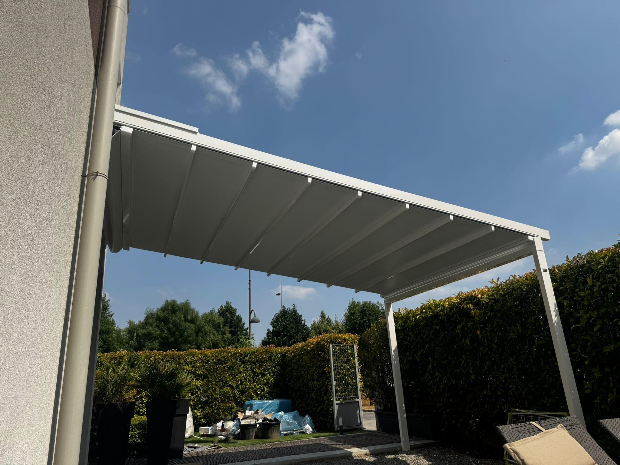 Installazione pergola addossata su misura