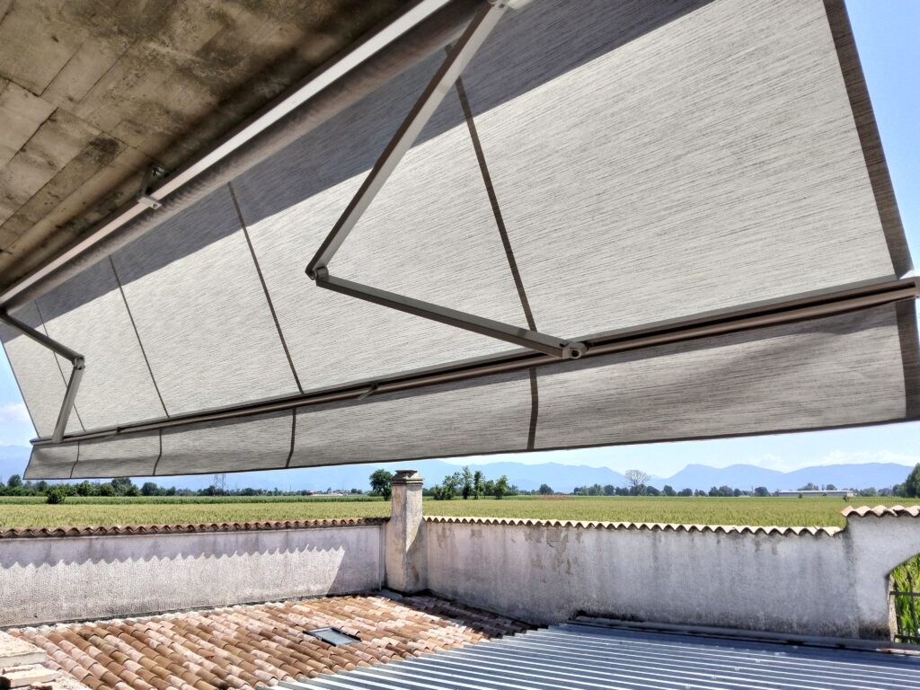 installazione tende da sole a bracci a Brescia